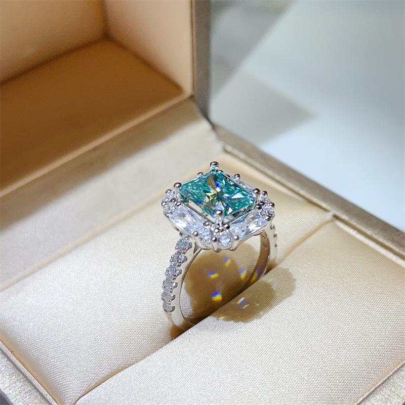 3 Carat Green Radiant Moissanite Rectangular Cut Ring - European and American Popular New Style