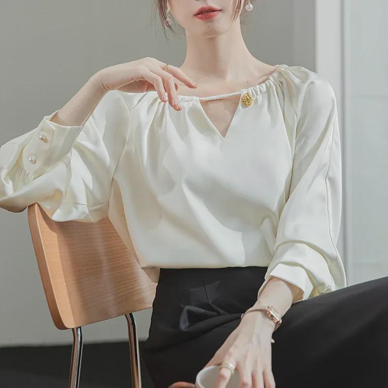 2025 French Apricot Satin Women's Spring Shirt with Unique Slimming Design