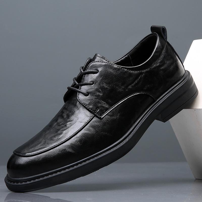 

2025 new spring and summer leather men s shoes breathable business dress casual shoes men s versatile Korean version of high-end leather shoes 38