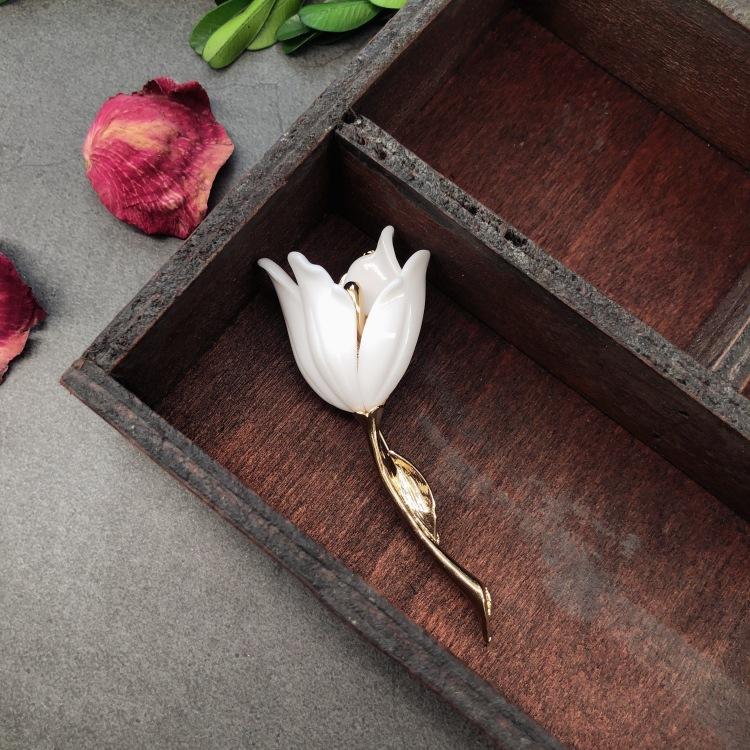 

Брошь ручной работы в античном стиле, высококлассная темпераментная, ретро, в стиле западного двора, эмалевая, с жемчугом, брошь-булавка с украшениями