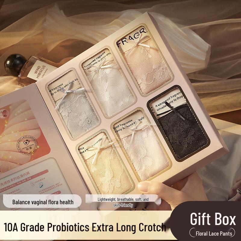 Luxurious Retro Lace Seamless Hipster Women's Panties with Breathable High Elasticity and Extended Gusset.