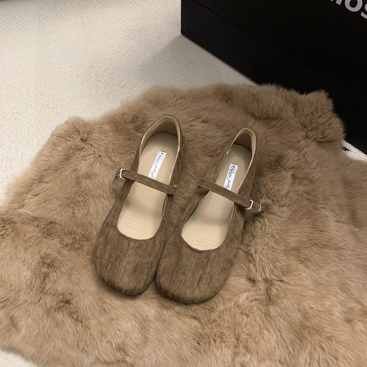 

Giant white! Flat shoes women s single shoes shallow mouth one word with spring and autumn new round head grandma shoes black shallow mouth single sh 40 хаки