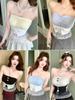 Scharfes Mädchen Ein-Schulter-Spitzenbesetztes Crop-Top mit Brustpolstern & Schleife