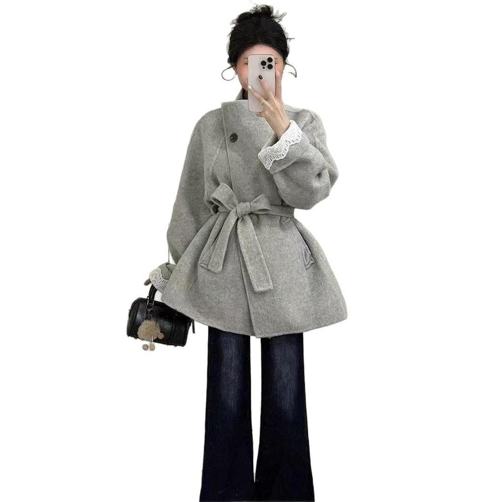 Women's Korean Wool Coat, 2025 Winter Hepburn Style, Petite & High-End Versatile Jacket