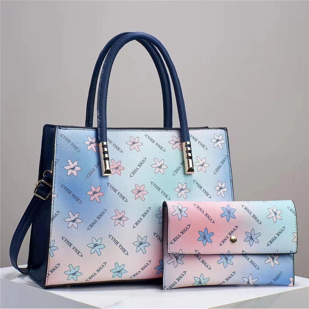 

Chic And Elegant New Red Casual Tote Bag For Women With Chain And Lock Details синій