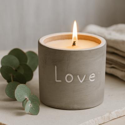 Scented Candle Wooden Wick Purple Fig and Cassis