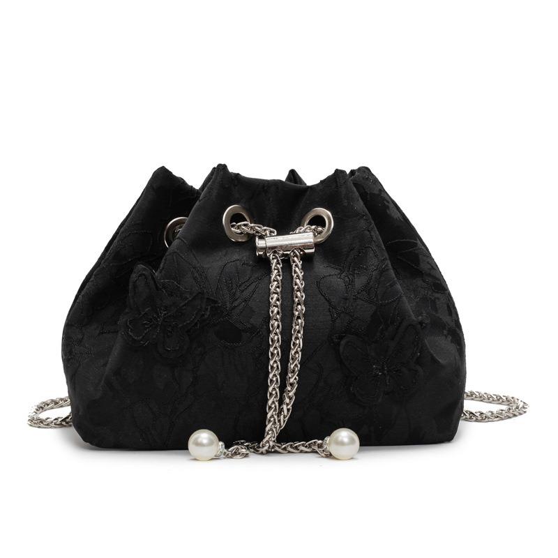 Spring and Summer New Personalized Embroidered Butterfly Pleated Bucket Bag Fashionable and Versatile Sweet Chain Crossbody Bag