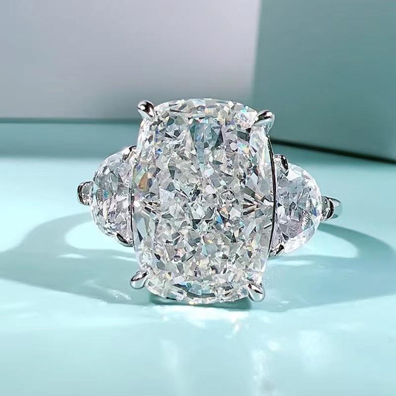 

Hui Zhiyi 2023 S925 Sterling Silver European-American Style Pigeon Egg Diamond Ring Size 5