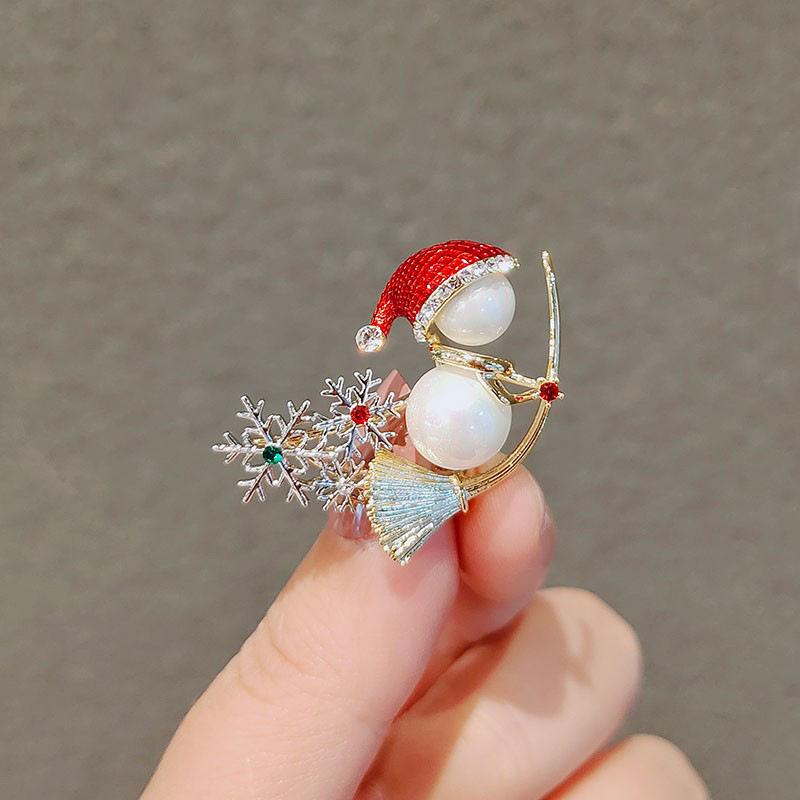 

Милая рождественская брошь в виде снеговика для женского пальто, свитера, аксессуаров, темперамента, булавки, индивидуальности, нового подарка