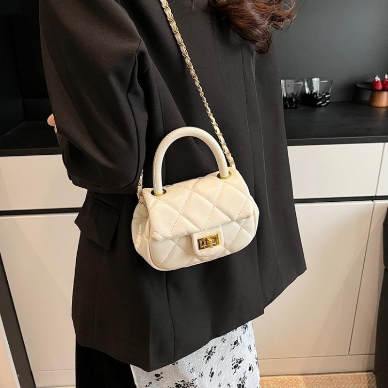 Rhombus chain bag women's new summer niche design messenger bag portable small square bag