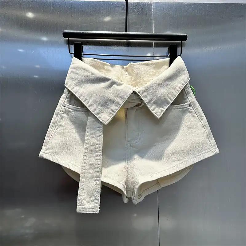 Damen Beigefarbene High Waist Jeans-Shorts mit Oversized-Kragen und Bindegürtel, Lässige Hotpants