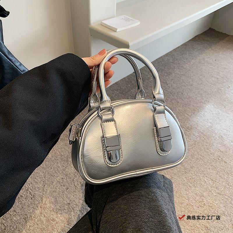 This Year's Popular New Shoulder Messenger Bag Retro Bowling Shell Bag Fashion Handbag Versatile Small Square Bag