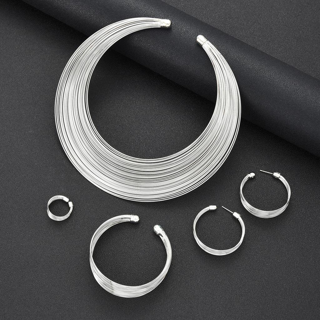 5 Stück/Set Vintage Tribale Handgefertigte Schmucksets Für Frauen Mode Mehrschichtige Silberfarbene Halsketten Armbänder Ohrringe Ringe Sets