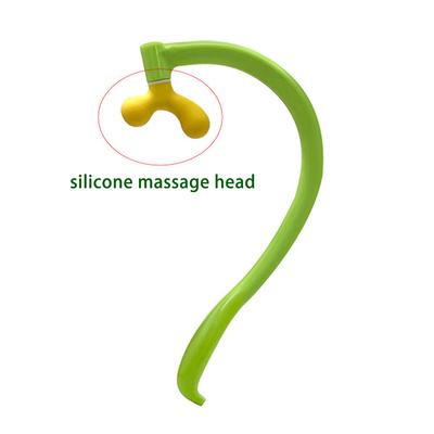 Triggerpunkt-Massagegerät für Nacken und Schultern, duale Triggerpunkt-Selbstmassage, simuliert Massage, Hände eines Tiefengewebe-Massagetherapeuten