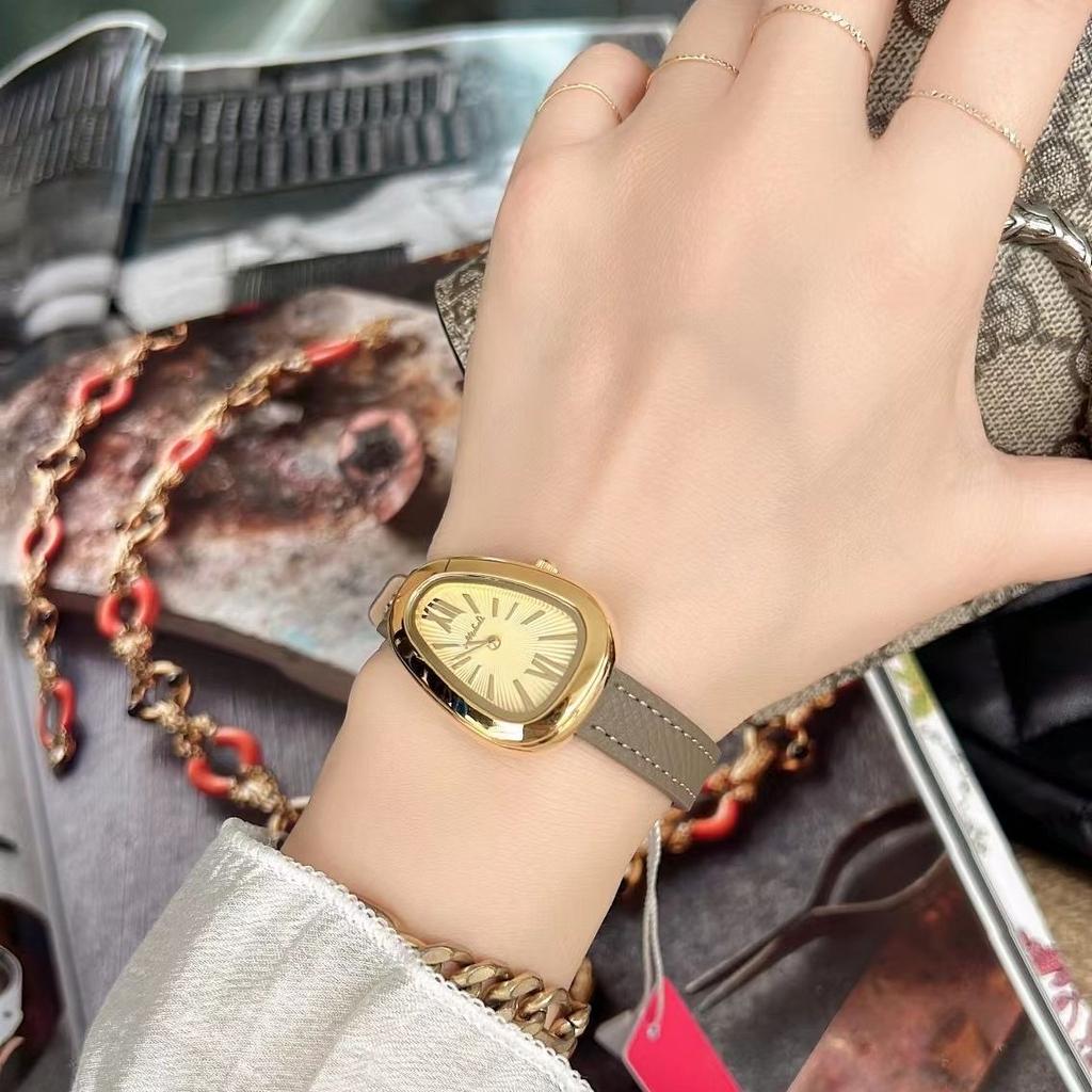 Genuine Leather Watch Women's Creativity High Quality Small Snake Head Quartz Women Clock