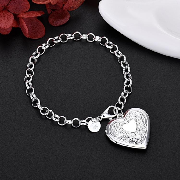 Charm Heart Shaped Frame Bracelet Photo Frame Pendant Bracelet Women Fashion and Wedding Jewelry for Various Occasion