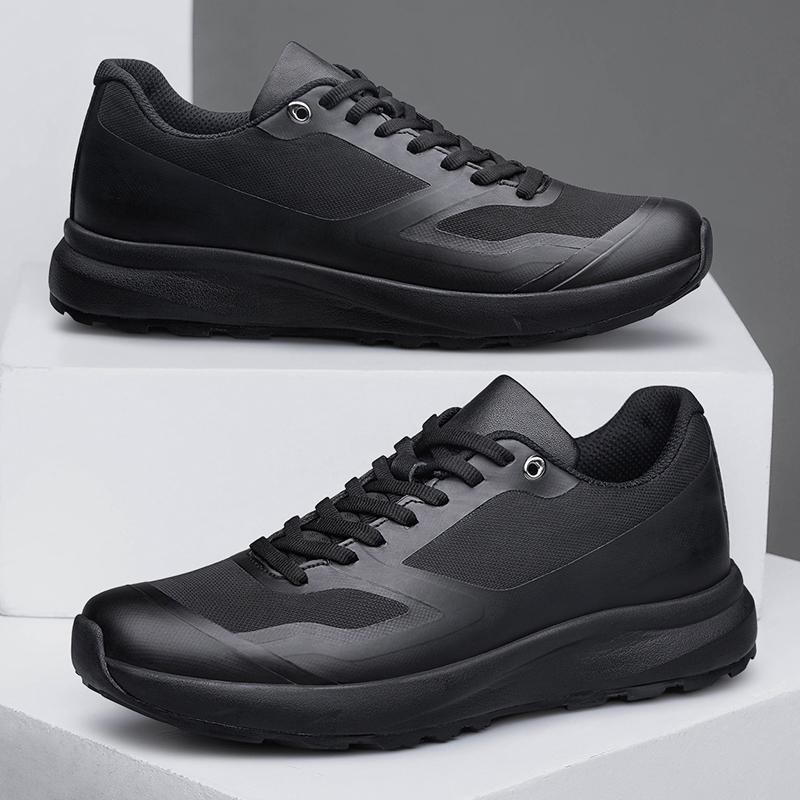 Fashion Classic Lightweight Travel Tenis Masculino Shoes 2025 Men's Mesh Casual Shoes Breathable Men Shoes Flat Lace-Up Men Sneakers