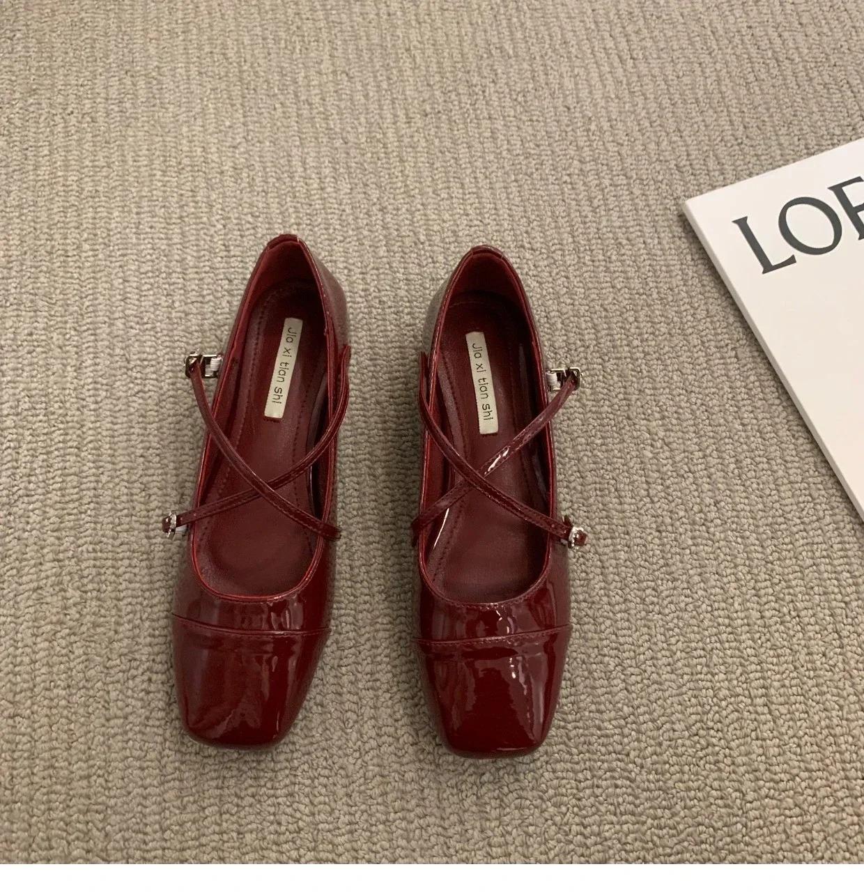 

Модные туфли Мэри Джейн для женщин 2024 года, женские одинарные туфли в стиле ретро на среднем каблуке, мягкие и удобные красные балетки 37 красный