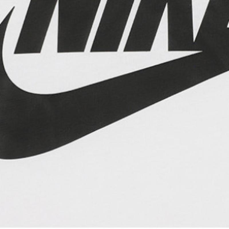 Nike ShorT Sleeve Tee W sporTsWear EssenTials Logo T shirT