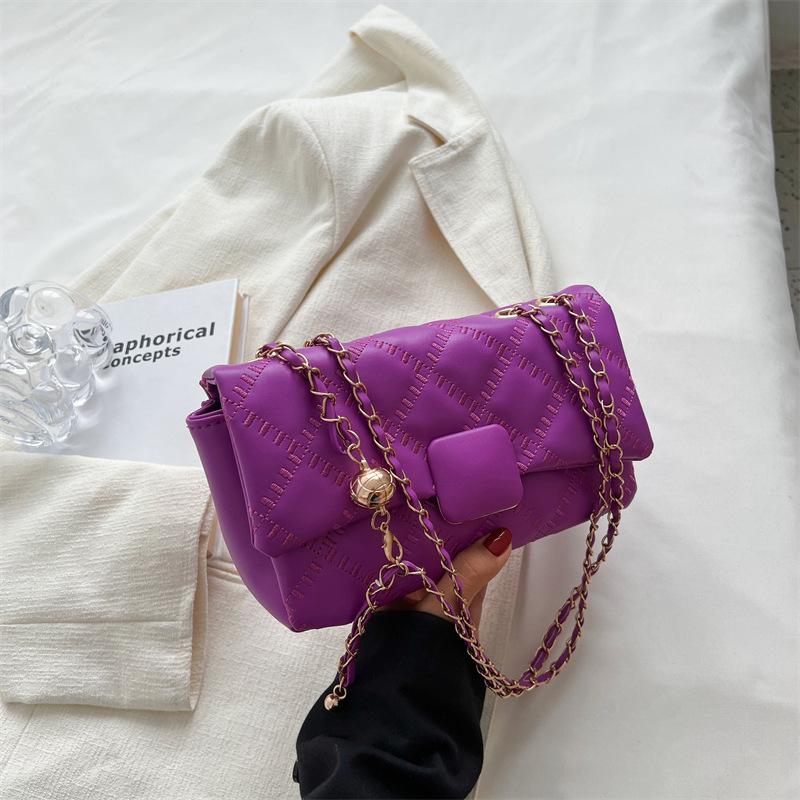 Rhombus Embroidery Thread Small Bag Women's 2024 Spring New Popular Versatile Chain Messenger Bag Internet Celebrity Explosion Small Square Bag