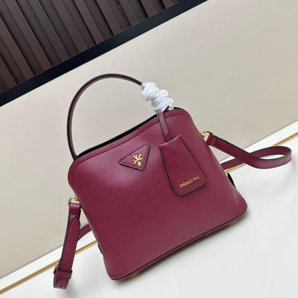 The New Single Shoulder, Versatile, Fashionable, Full of Women's Charm, Worth Buying