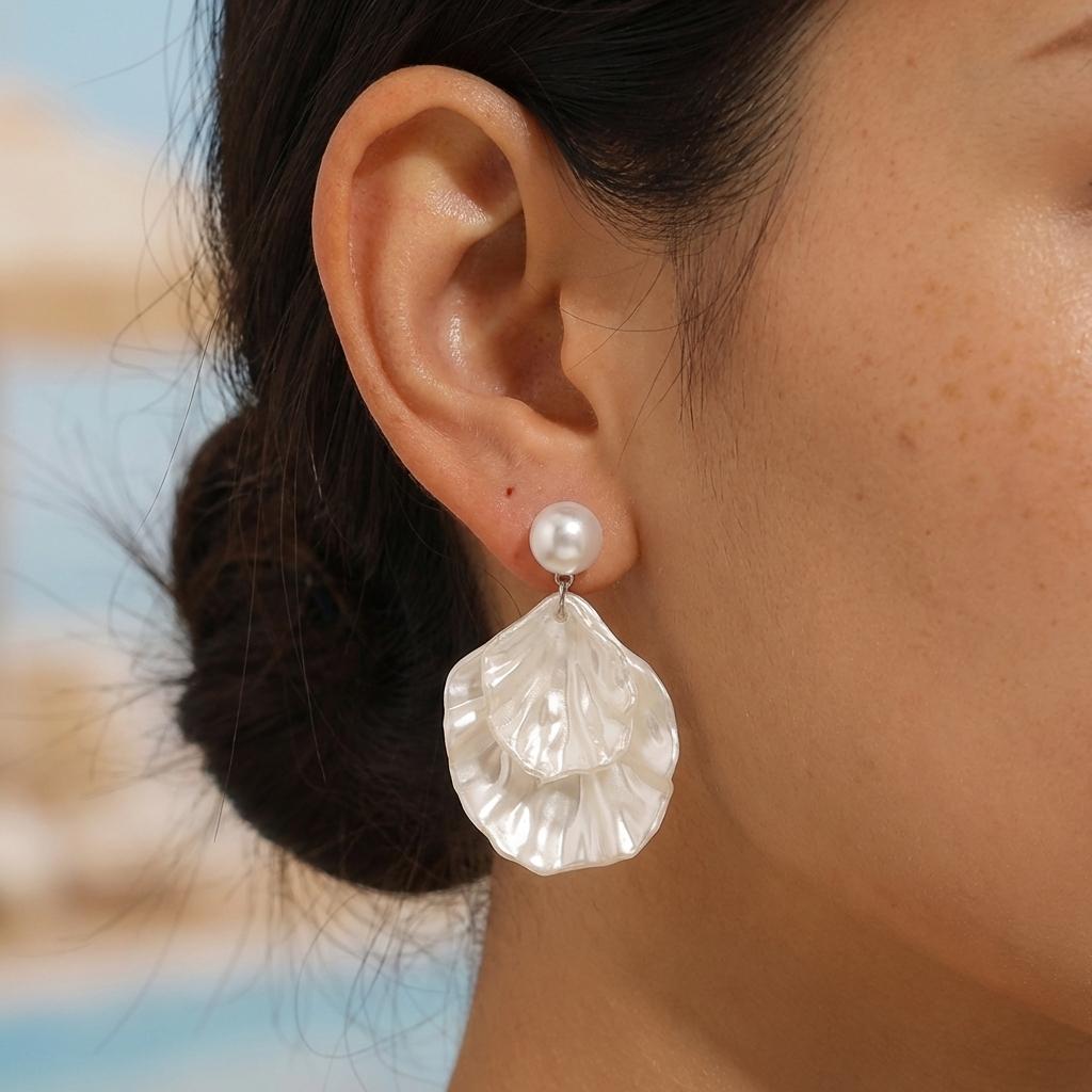 Mermaidcore White Shell Drop Earrings for Women Elegant White Floral Petal Dangle Layered Dangle Tropical Beach Vacation Jewelry
