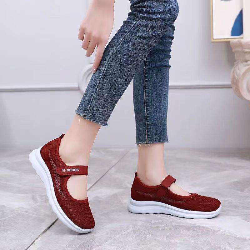 Mom shoes fly-woven breathable mesh soft sole medium and old walking shoes cloth shoes elderly shoes