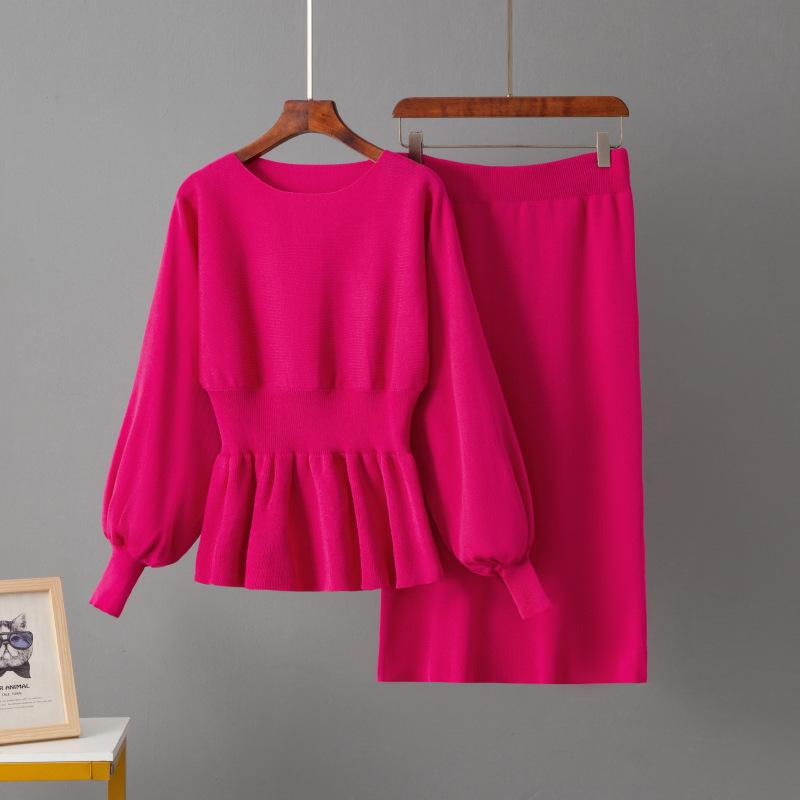 

Осенний повседневный костюм из шерсти модного кроя с круглым вырезом и однотонной расцветкой, облегающий бедра, с юбкой-миди, подчеркивающей талию и стройнящей фигуру, вязаный комплект из двух предметов для женщин One size розы красного