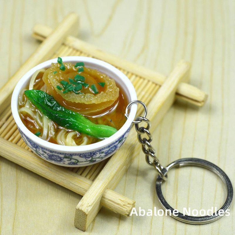 Niedliche Mini-Schüssel-Schlüsselanhänger in Form von künstlichem Essen