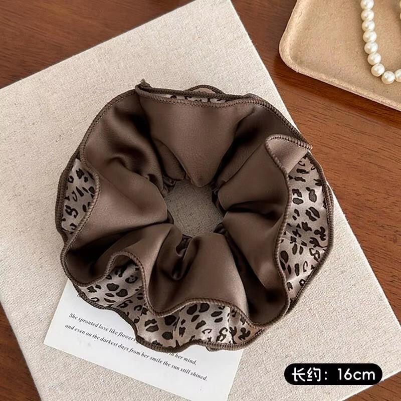 

Корейские резинки для волос с леопардовым принтом, большие скранчи, элегантная атласная эластичная лента для волос, женские простые темпераментные аксессуары для волос для хвостика серый