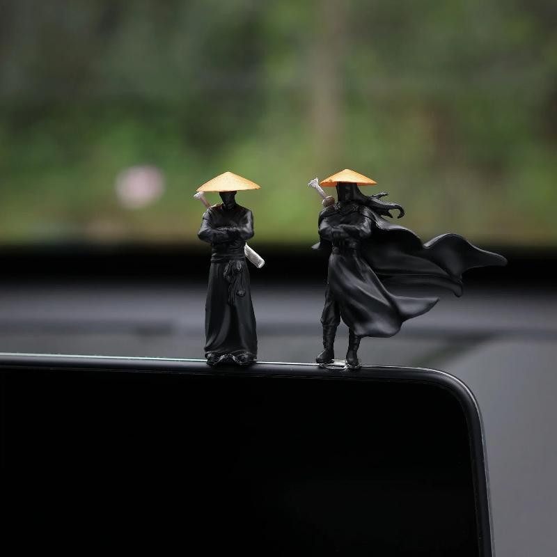 Compact Mini Resin Ancient Sino-Japanese Samurai Figurines Lightweight Car Interior Ornament for Travel Carry Decoration