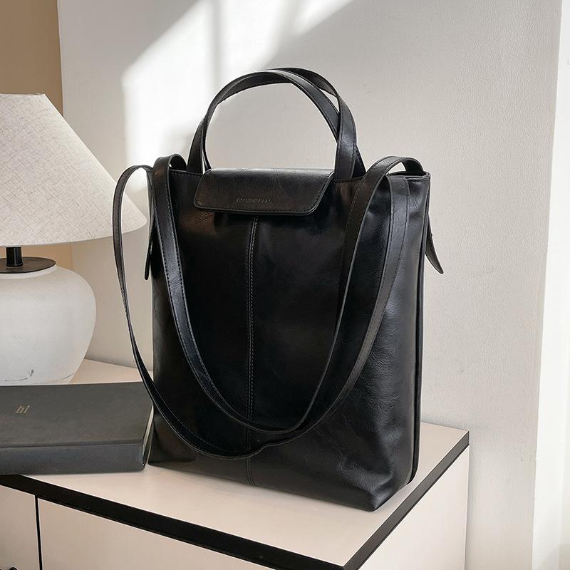 

Сумка большой вместимости женская осенне-зимняя ретро универсальная новая повседневная на плечо подмышку сумка-тоут для поездок чёрный