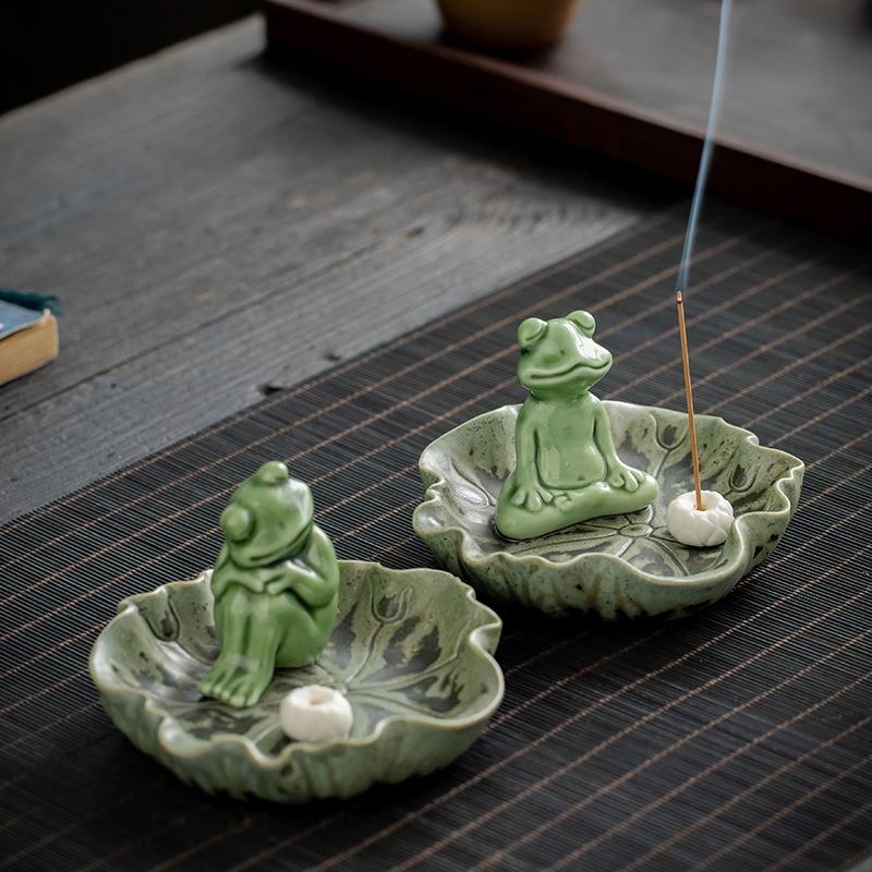 Ceramic Incense Holder Frog Incense Burner Indoor Incense Burner Aromatherapy Ornament