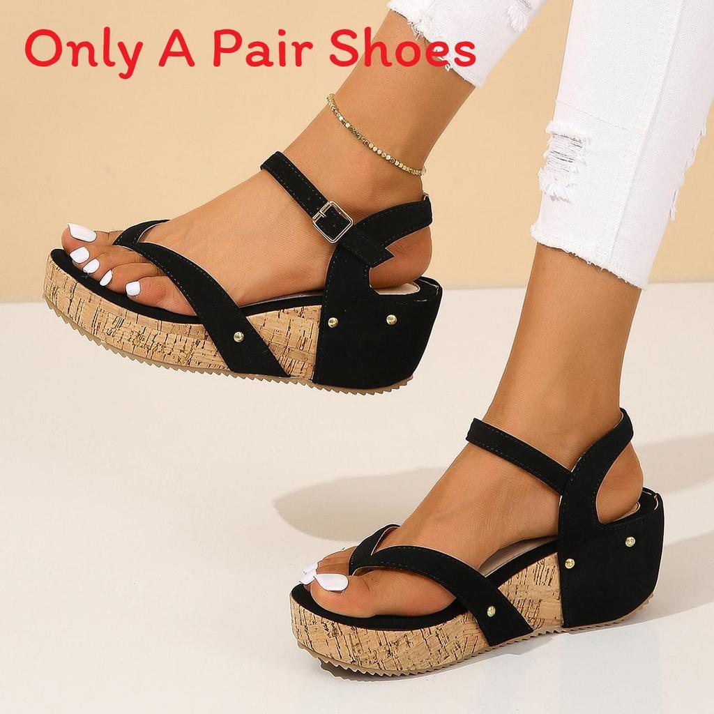 Summer Womens Roman Sandals With Thick Sole And Metal Studs For Casual Wear
