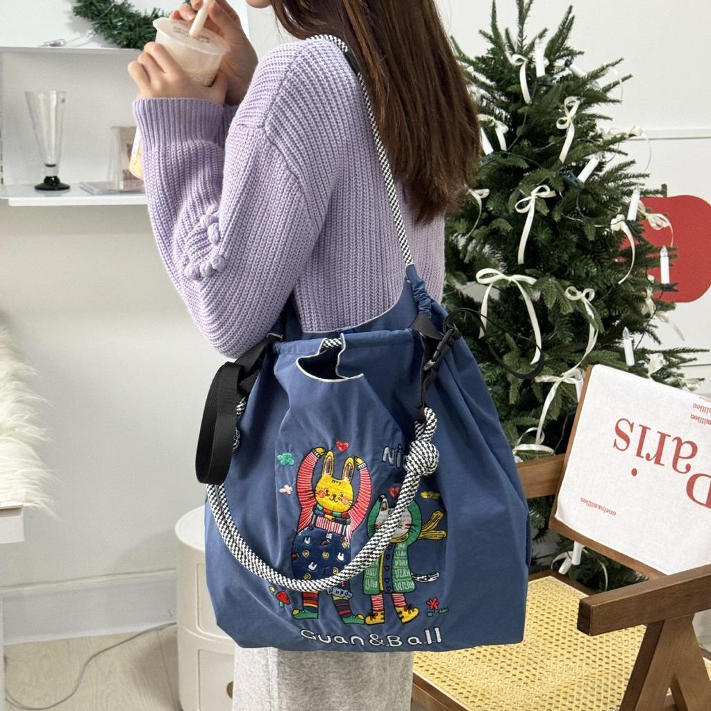Trendy Large-Capacity Japanese-Style Nylon Embroidery Shoulder Bag for Women