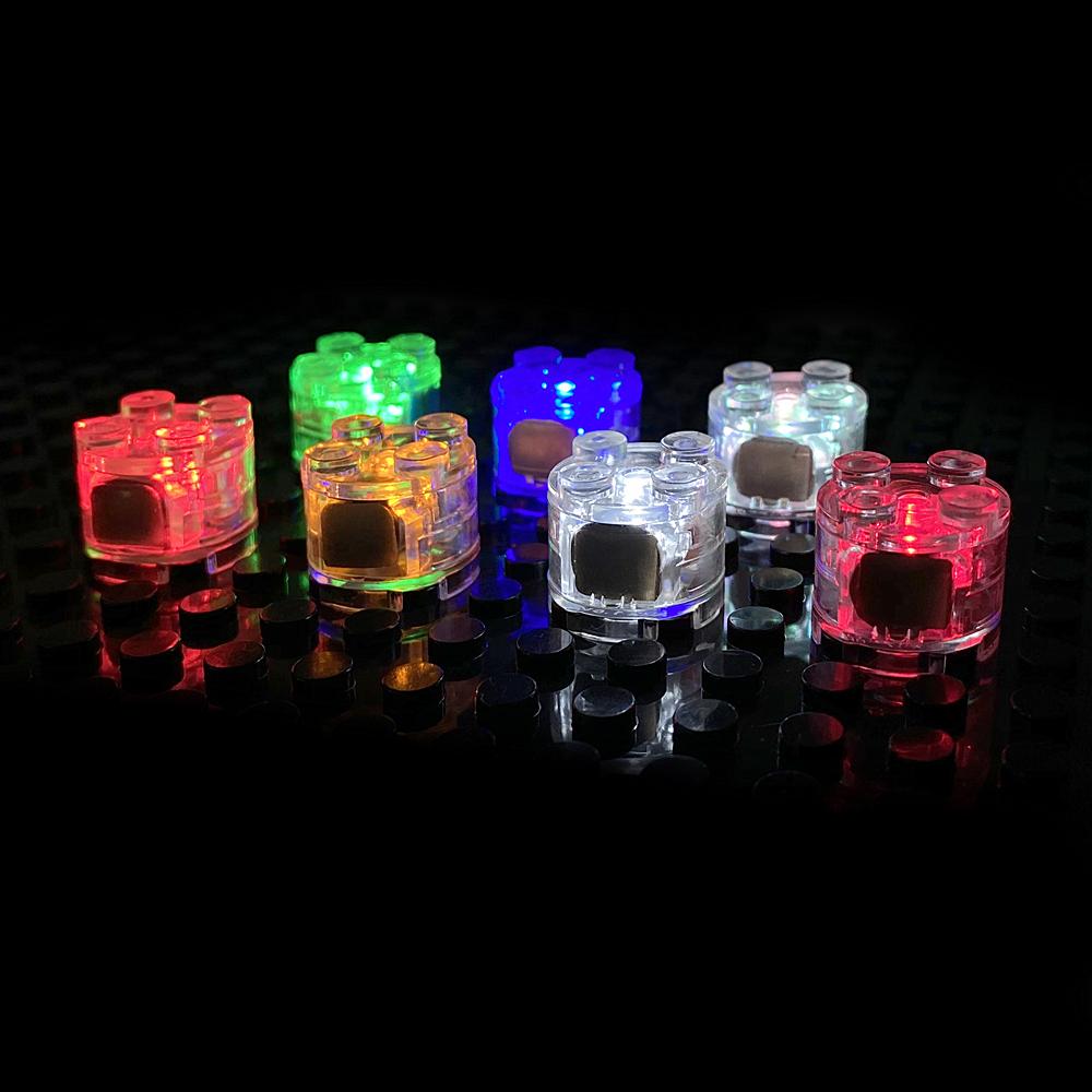 Non-Toxic 5Pcs 2X2 Dots Light Brick Luminescent Lamp Accessories Round Led Light Up Colorful Education Light-Emitting Building Blocks