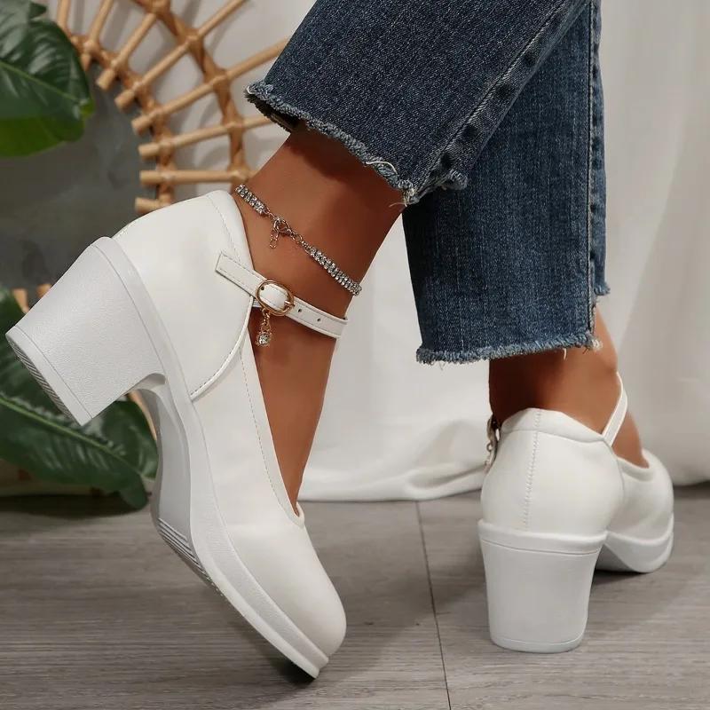 2025 New Mary Janes Women's High Heels Chunky Heels Round Toe Plus Size Classics Office & Career Pumps Women Buckle Strap Shoes