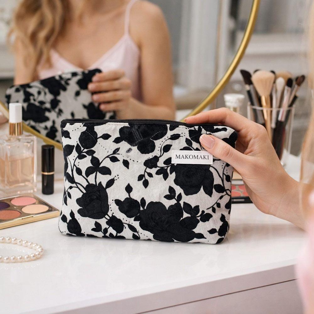 Portable Large Capacity Makeup Bag Zipper Multifunctional Cosmetic Bag Black Flower Toiletries Skincare Storage Bag