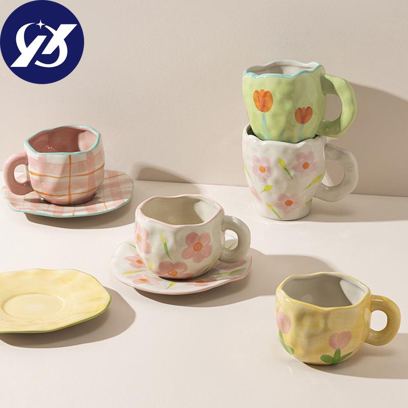 Vintage ručně malovaný tulipán kostkovaný květ Keramický šálek na kávu podšálek Sada na mléko šálek na snídani s rukojetí Mikrovlnná trouba