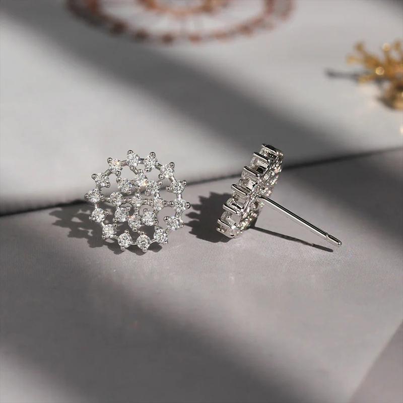

Huitan Fresh Hollow Cubic Zirconia Stud Earrings for Women Charming Delicate Ear Accessories Dainty Versatile Chic Party Zircon