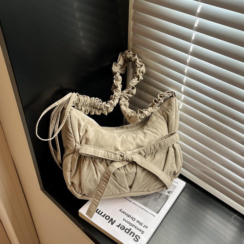 Dumpling Bag 2025 Autumn and Winter Niche Versatile Cloud Bag Pleated Cloth Bag Women's Lightweight One-shoulder Messenger Bag Dumpling Bag Tide