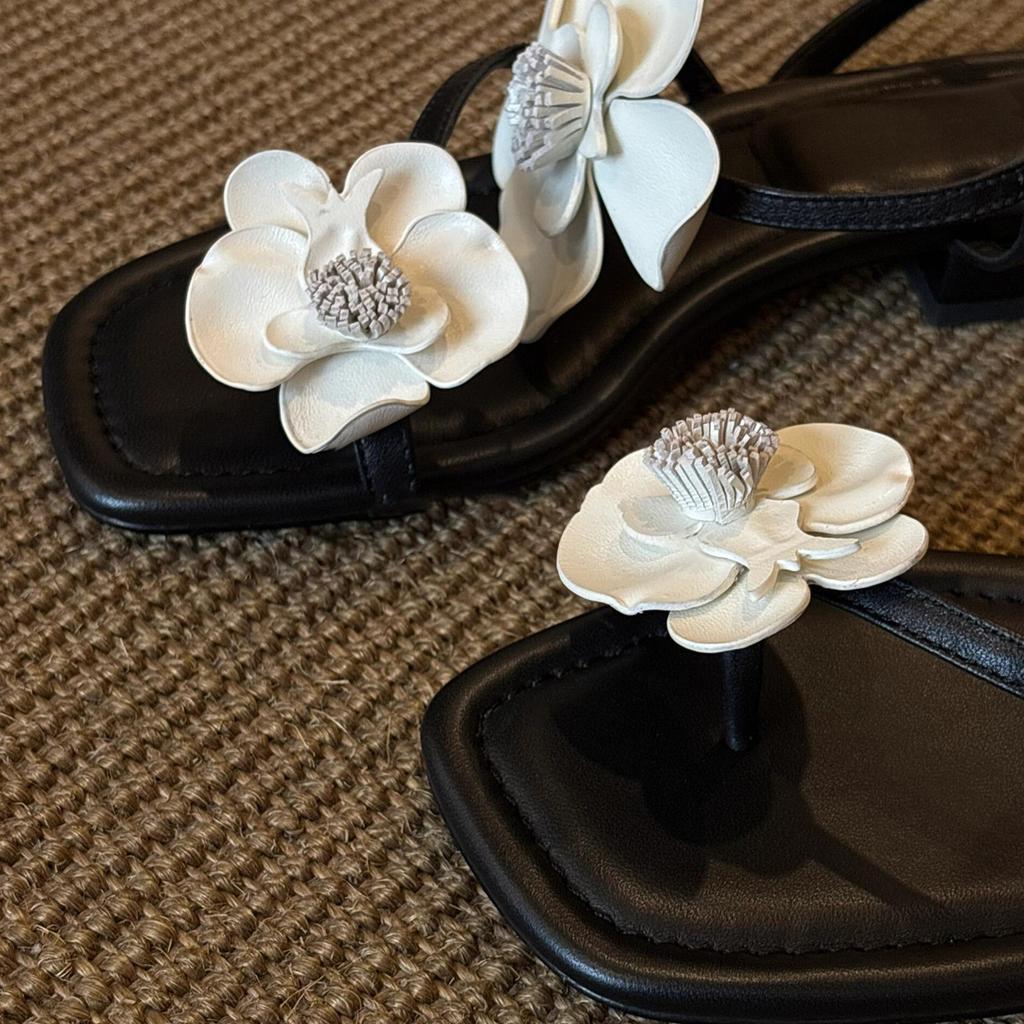 Sheepskin Version of Summer Small Fragrant Wind Open-toed Square Camellia One-word Buckle with Sandals Women's Flat-bottomed Outer Cool Slippers