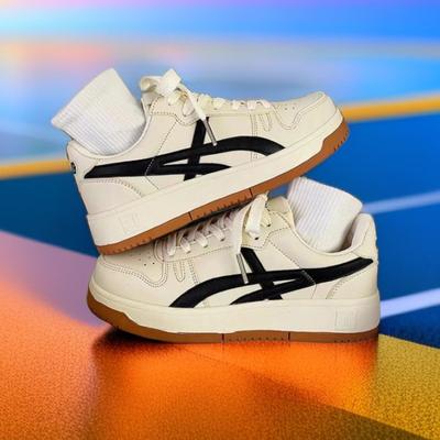 Férfi cipők magas vastag talppal, alacsony szárú fehér cipők és sokoldalú sportcipők nyárra.