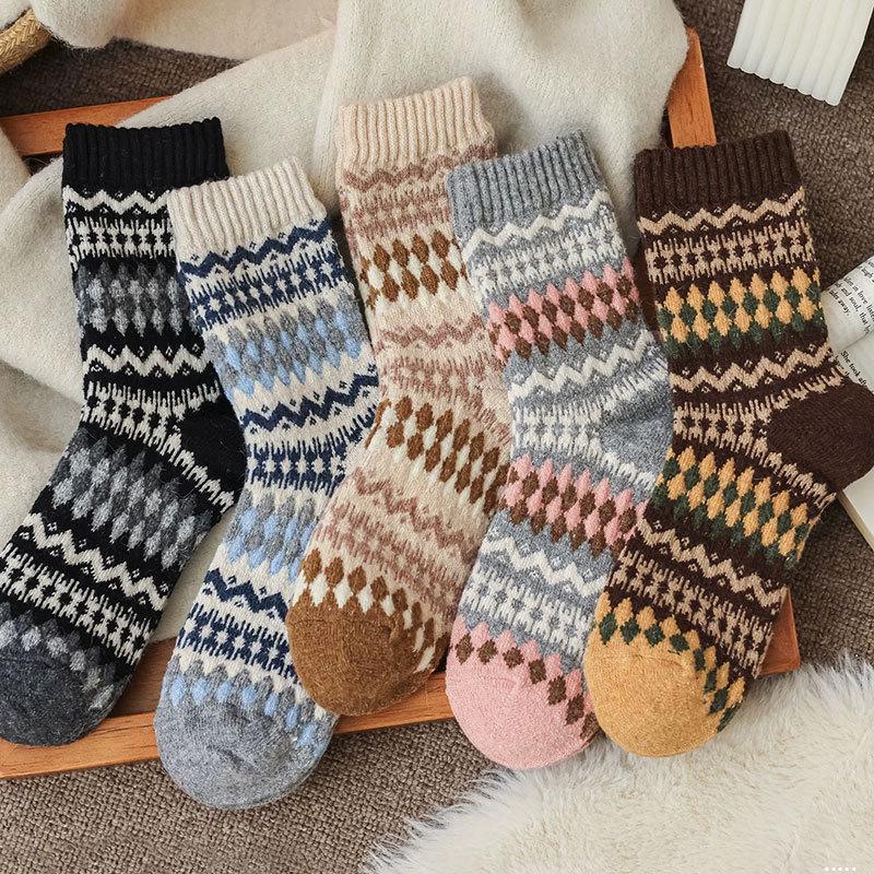 Retro Fair Isle Women's Mid-Calf Puppy Socks - Warm, Thickened, Cute for Autumn/Winter