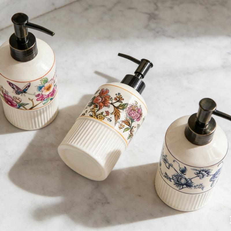 Handgefertigter Keramik-Flüssigkeitsspender im antiken europäischen Stil, Seifen-Lotion-Flasche zur Dekoration des Badezimmer-Waschtischs