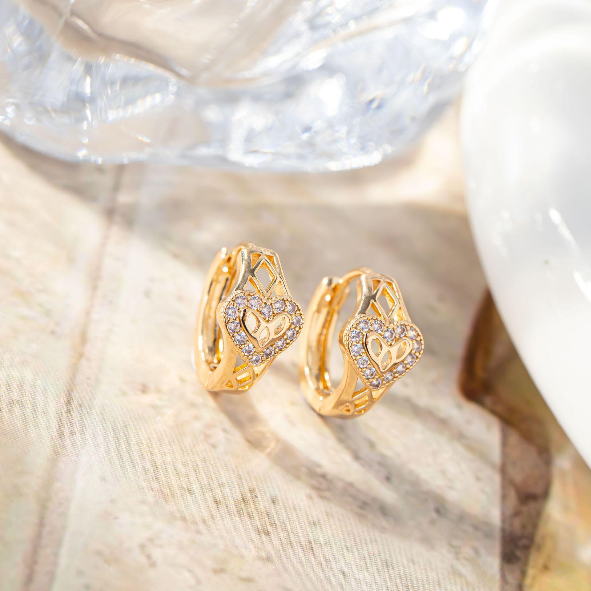 Korean Hollow Heart Floral Zirconia Earrings - Elegant and Versatile Design.
