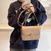 New fashion simple trend portable small square bag personalized retro simple high value shoulder messenger bag