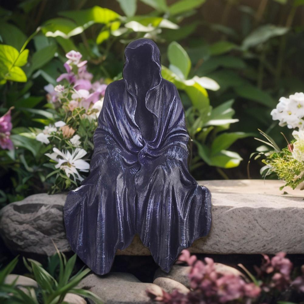 Desktop Gothic Sculpture Resin Scary Horror Ornament Ghost Sitting Sculpture for Outdoor Garden Shelf Decor