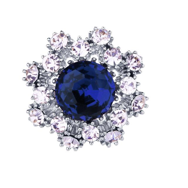 New Fashion Mini Star Brooch Crystal Rhinestone Badge Lapel Pins Men 'S Suit Coat Collar Luxulry Brooches For Women Jewelry Gifts