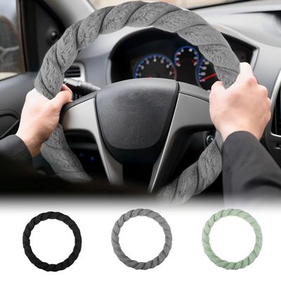 Accesorii pentru interiorul mașinii – Mânere şi huse pentru volan